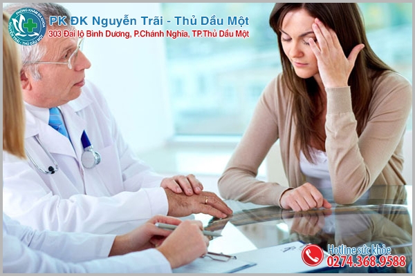  Đại tiện ra máu cũng là một dấu hiệu của nhận biết viêm loét hậu môn